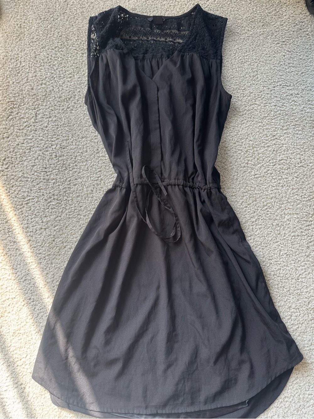 H&M Black Sleeveless Lace-Yoke Midi Dress y2k sexy casual